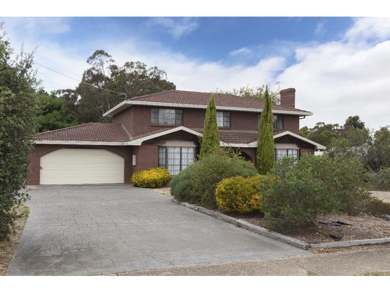 13 Blackie Avenue, Ararat VIC 3377