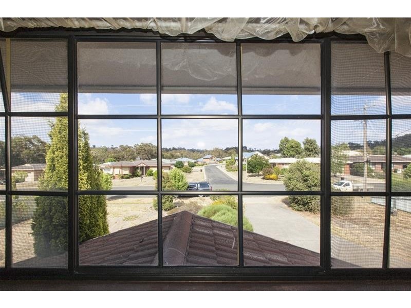 13 Blackie Avenue, Ararat VIC 3377