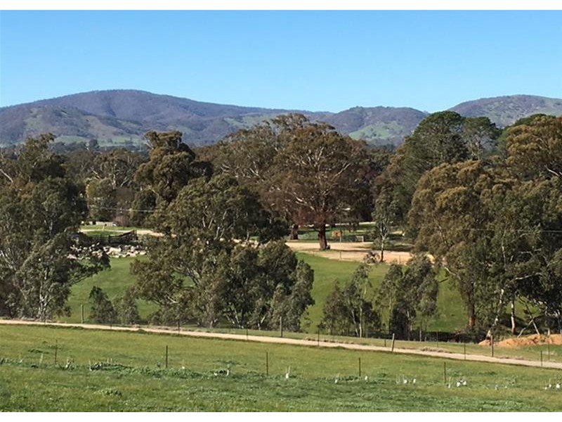 126 Green Street, Elmhurst VIC 3469