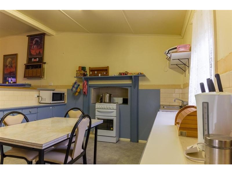 24 TATYOON Road, Ararat VIC 3377