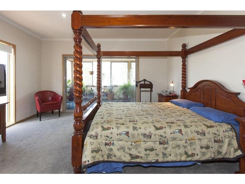 74 TATYOON Road, Ararat VIC 3377