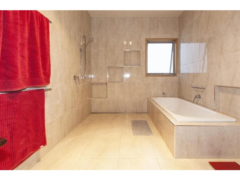 74 TATYOON Road, Ararat VIC 3377