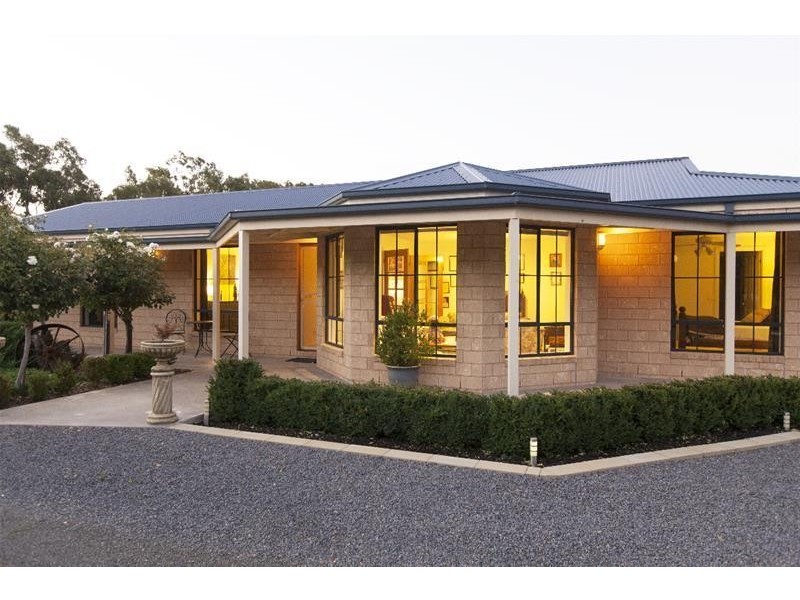 15 Kennel Road, Ararat VIC 3377