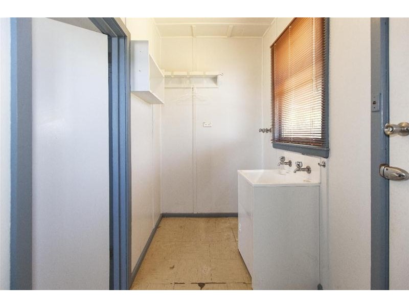 11 MONTGOMERY  Street, Ararat VIC 3377