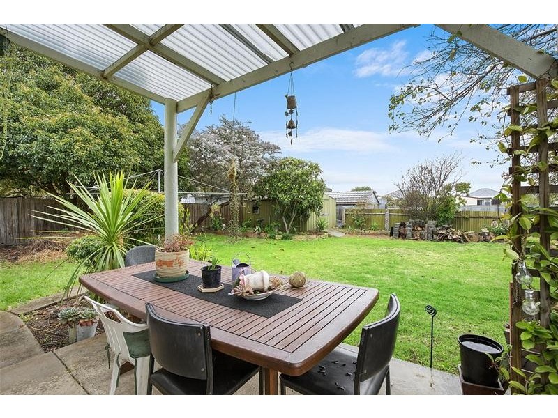 17 Laidlaw Street, Ararat VIC 3377