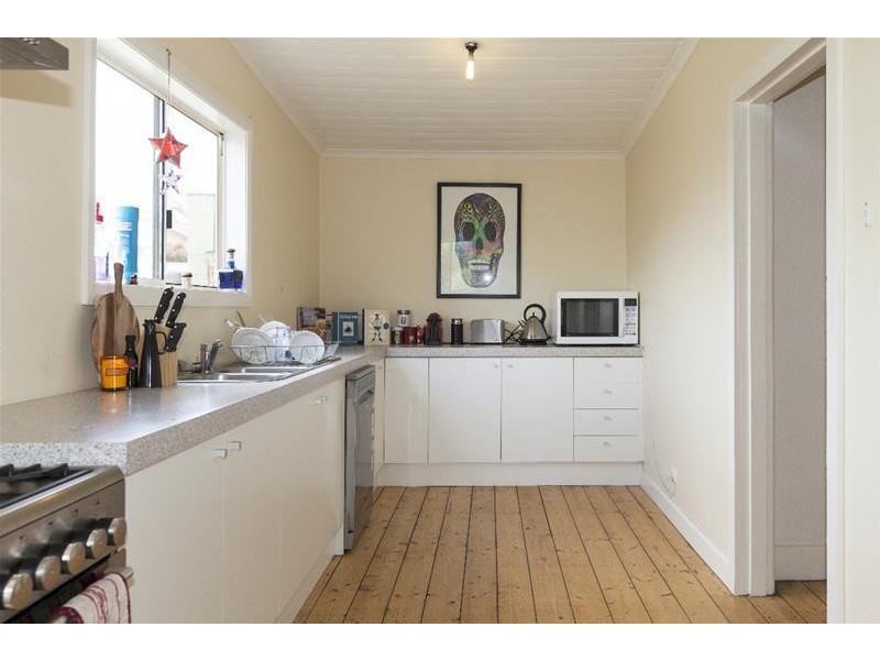 16 Barkly Street West, Ararat VIC 3377