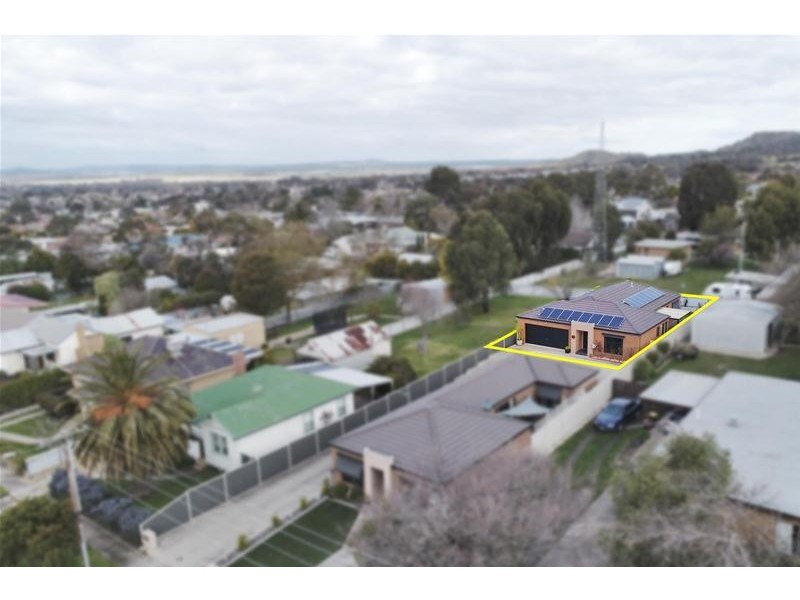 2/17A Henderson Street, Ararat VIC 3377