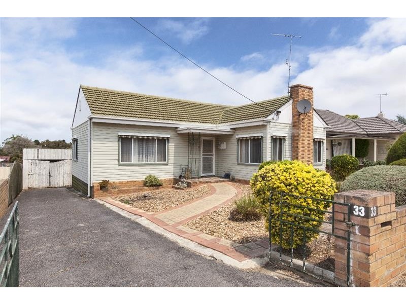 33 High Street West, Ararat VIC 3377