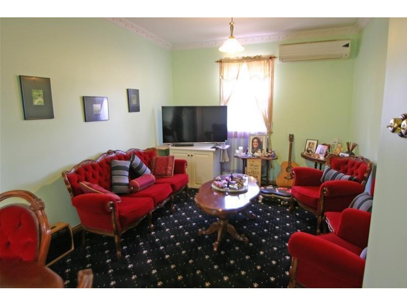 12 McLennan Street, Glenthompson VIC 3293