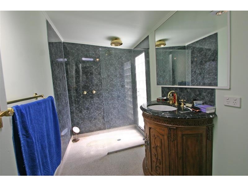 12 McLennan Street, Glenthompson VIC 3293