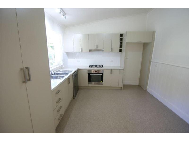 106 MOORE Street, Ararat VIC 3377