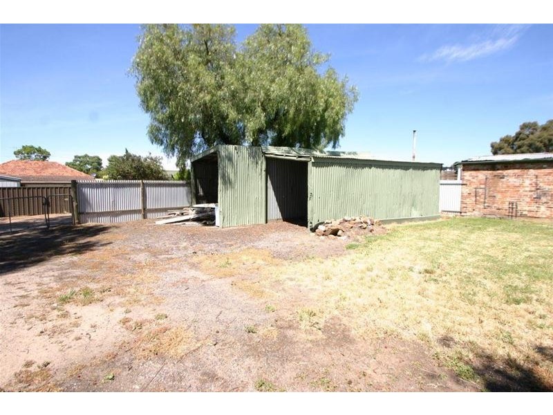 106 MOORE Street, Ararat VIC 3377