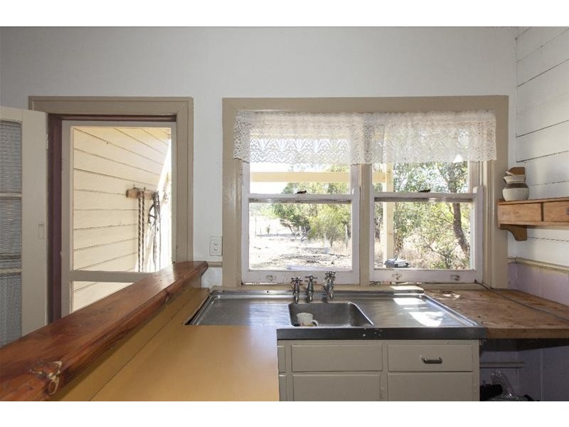 27 Stephenson Street, Great Western VIC 3374