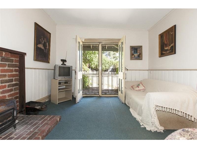 27 Stephenson Street, Great Western VIC 3374