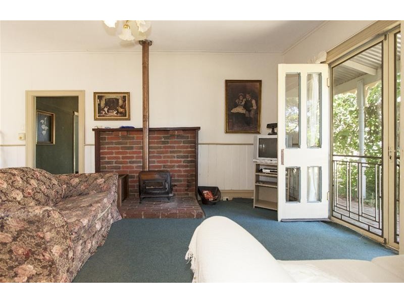 27 Stephenson Street, Great Western VIC 3374