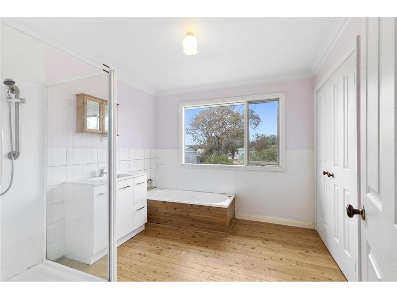 42 Mulvenney Road, Concongella, Great Western VIC 3374