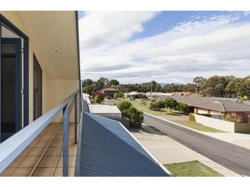 2 Scotts Rise, Ararat VIC 3377