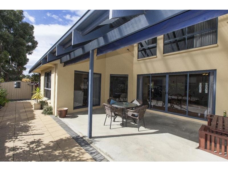 2 Scotts Rise, Ararat VIC 3377