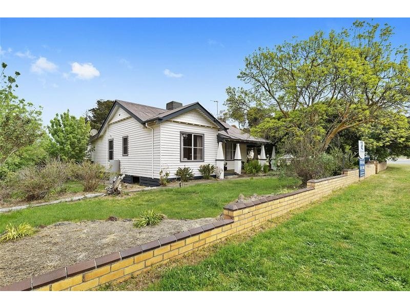 30 Benbow Street, Ararat VIC 3377