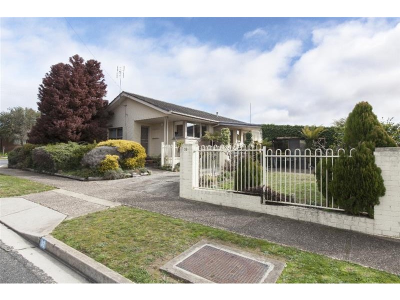 32 Coad Street, Ararat VIC 3377
