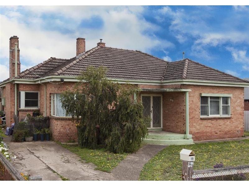 19 Viewpoint Street, Ararat VIC 3377