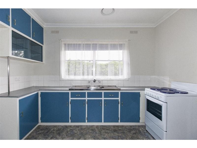 22 HUCKER Street, Ararat VIC 3377