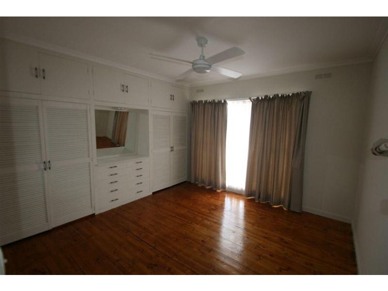 22 HUCKER Street, Ararat VIC 3377