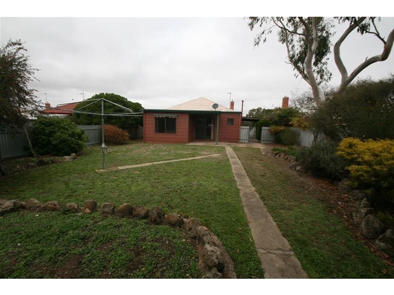 15 FLATTELY Street, Ararat VIC 3377