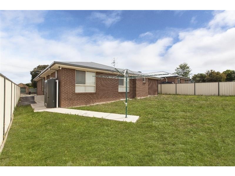 83 Churchill  Avenue, Ararat VIC 3377