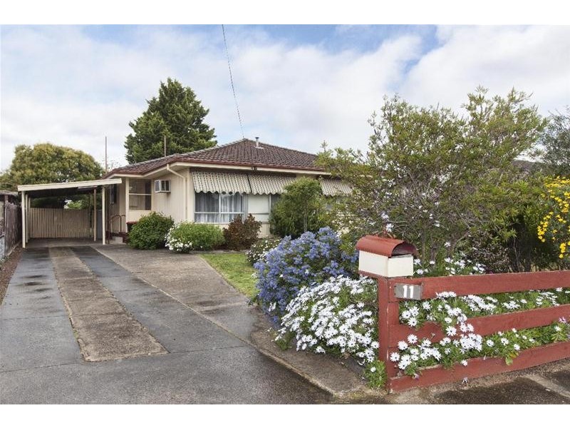 11 Tatyoon Road, Ararat VIC 3377