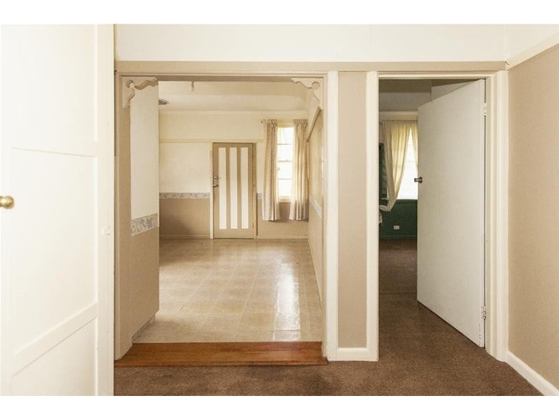 24 Montgomery Street, Ararat VIC 3377