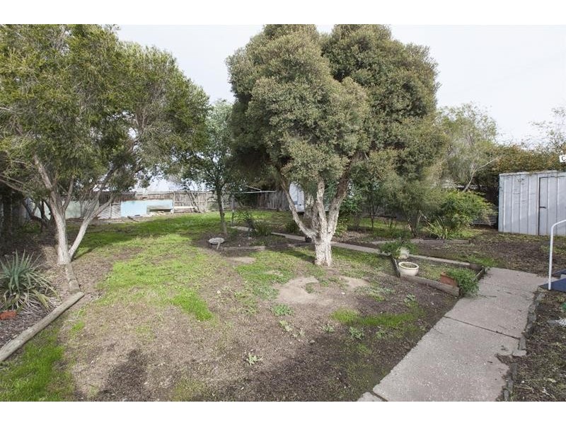 24 Montgomery Street, Ararat VIC 3377