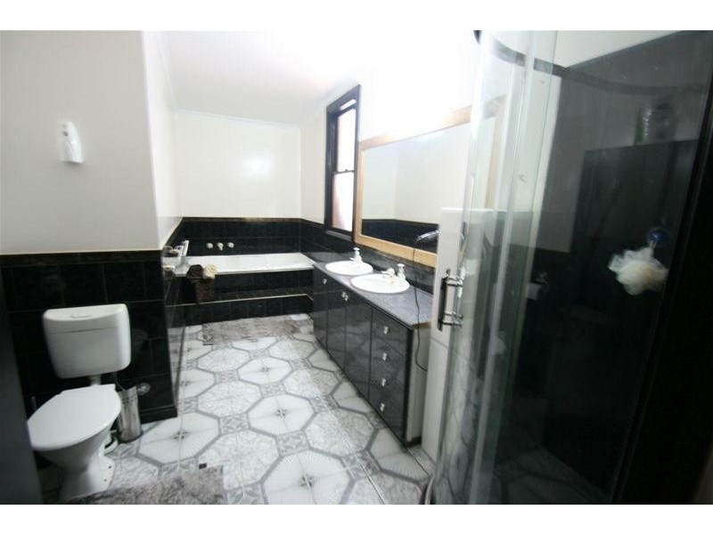 24 QUEEN Street, Ararat VIC 3377