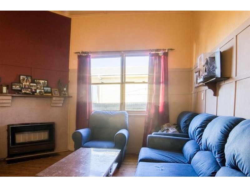 33 MAUDE Street, Ararat VIC 3377