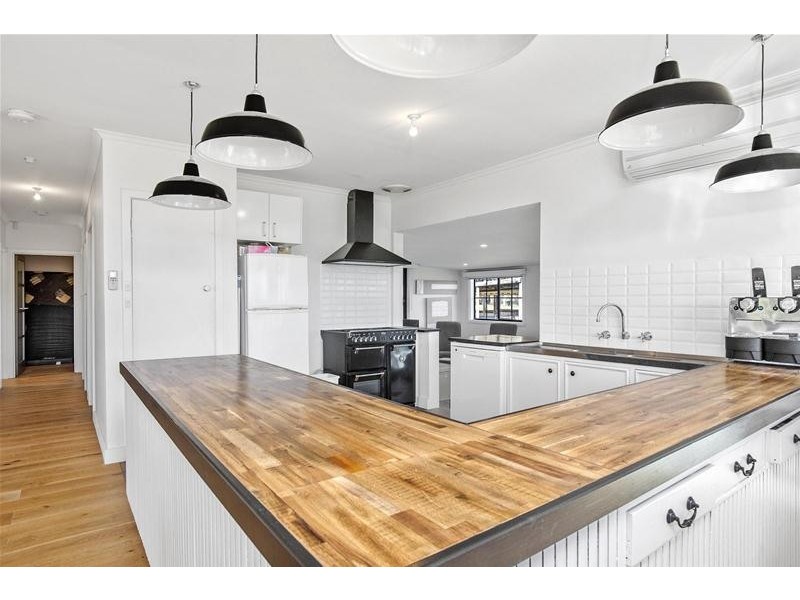 299 Sandy Creek Road, Great Western VIC 3374