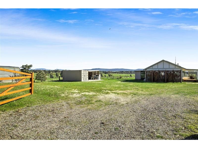 299 Sandy Creek Road, Great Western VIC 3374