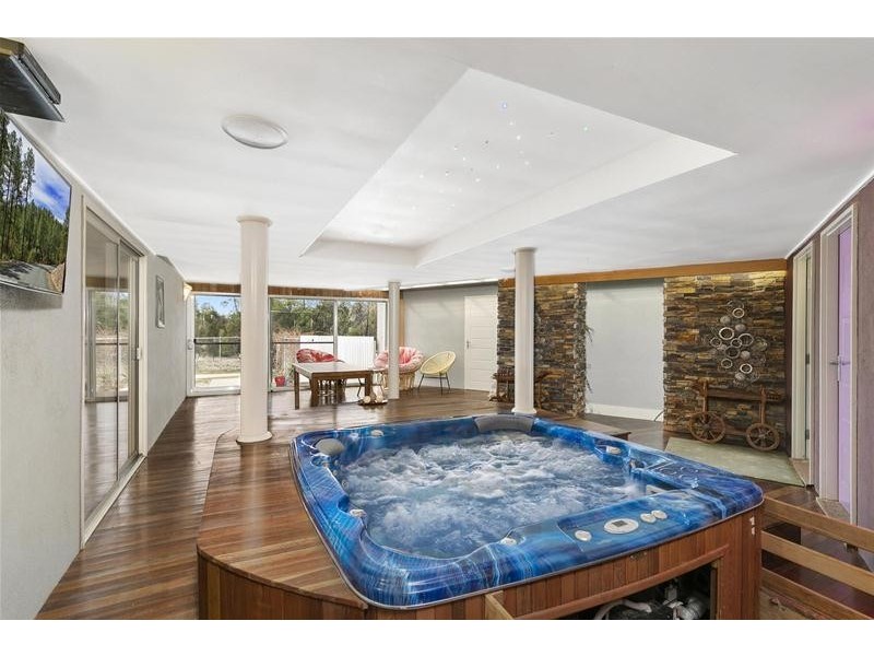302 Tunnel Road, Halls Gap VIC 3381