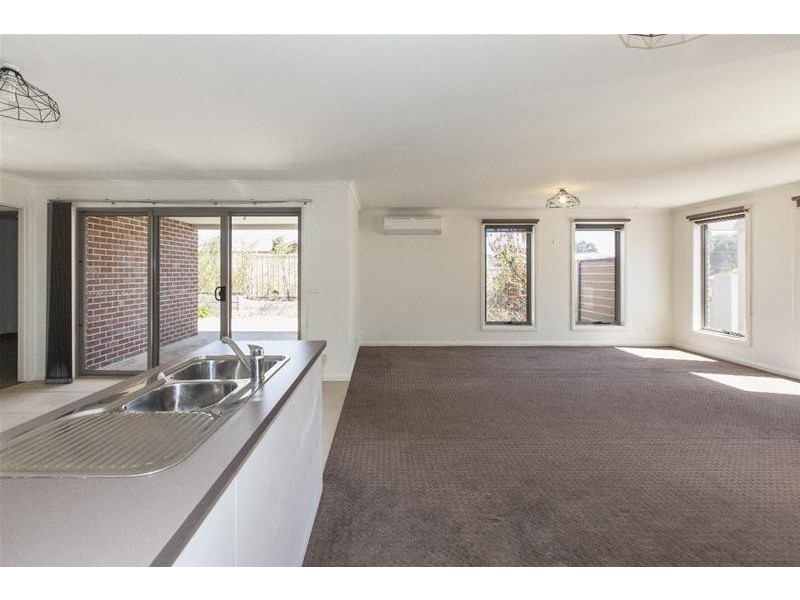 1/4 Beveridge Street, Ararat VIC 3377