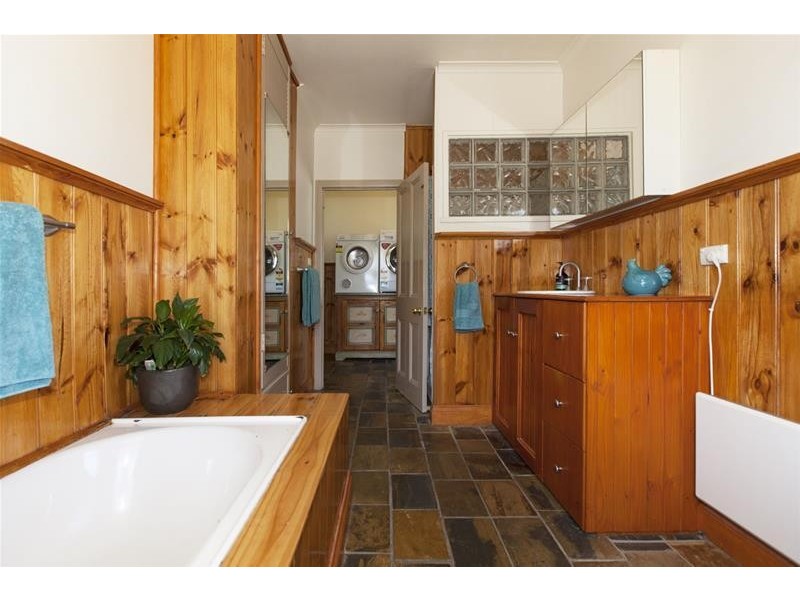 13 Queen Street, Ararat VIC 3377