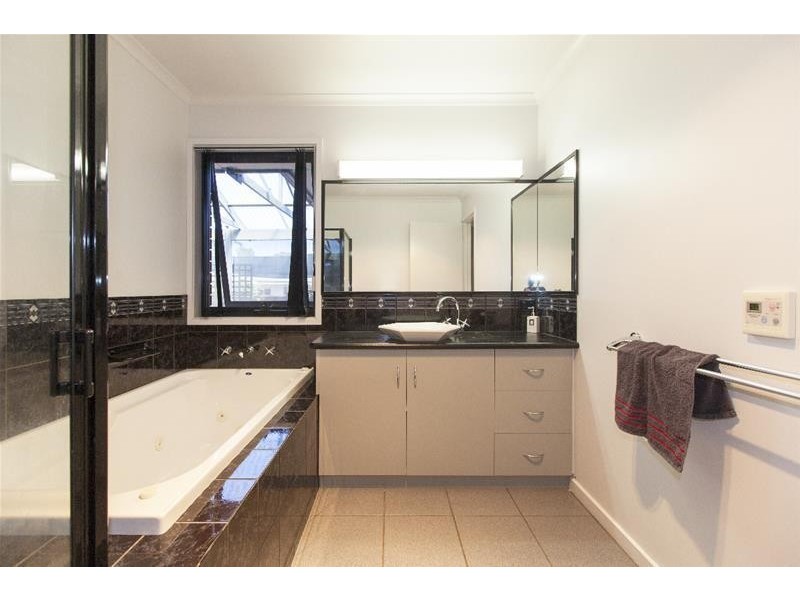 74 TATYOON Road, Ararat VIC 3377