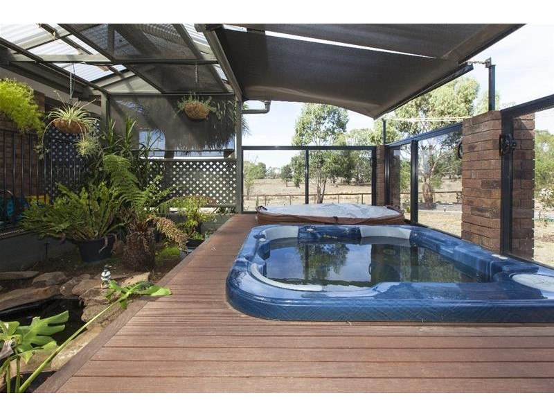 74 TATYOON Road, Ararat VIC 3377