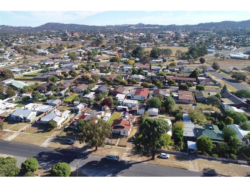 19 Blake Street, Ararat VIC 3377