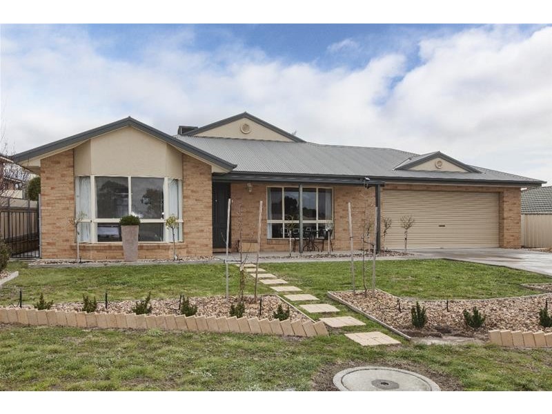 3 LOBELIA Drive, Ararat VIC 3377