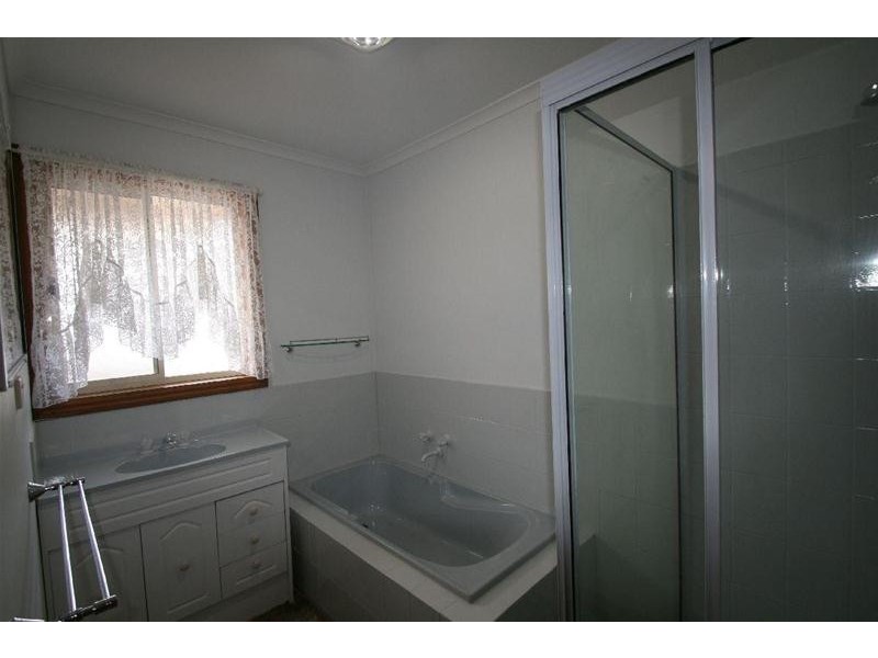 16 TEMPLE Street, Ararat VIC 3377