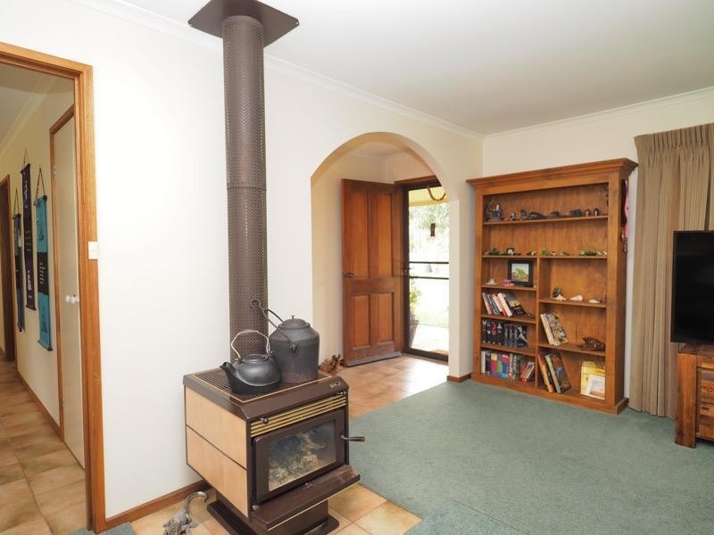 18 Waterhole Road, Pomonal VIC 3381