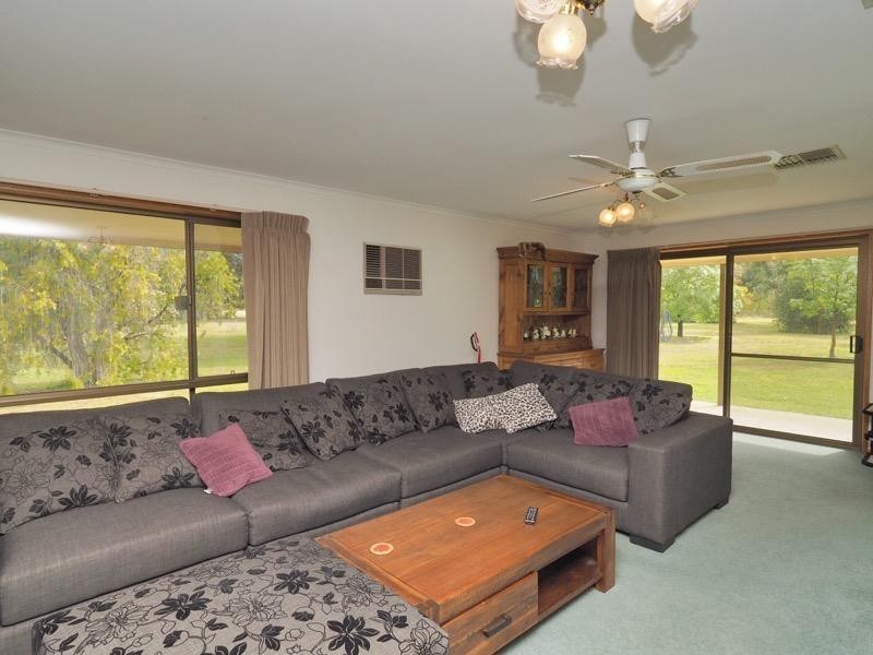 18 Waterhole Road, Pomonal VIC 3381