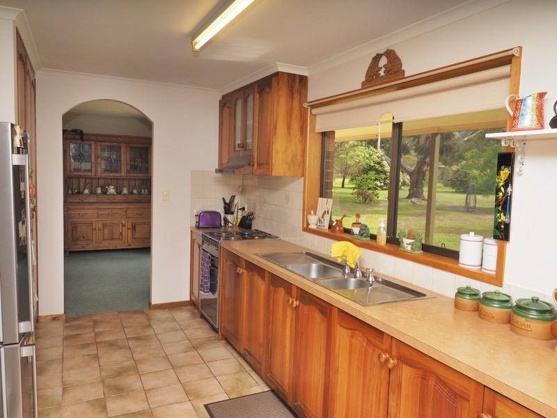 18 Waterhole Road, Pomonal VIC 3381