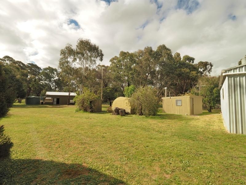 18 Waterhole Road, Pomonal VIC 3381