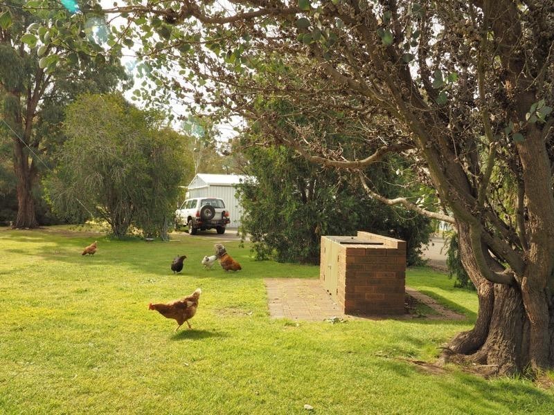 18 Waterhole Road, Pomonal VIC 3381