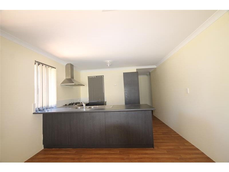 4/23 Lovett Drive, Forrestfield WA 6058